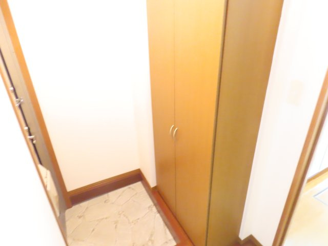 エスペランサ本原の玄関