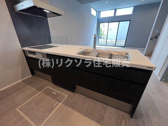 成田東町　未入居一戸建てのキッチン|LDK21.2帖
■物件内覧・資金計画相談・住宅ローン相談、リフォーム相談、お問合せ受付中■
※当日・翌日のご内覧、ご相談はお電話でのお問合せがスムーズです！