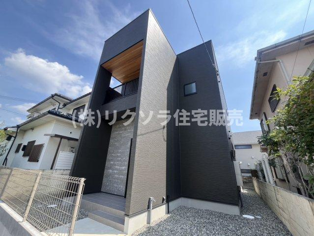 成田東町　未入居一戸建ての外観|新しい生活にいかがでしょうか？外観はお住まいの顔になります。こだわりたいポイントですね。外壁塗装や屋根塗装のご相談も承っております。
■現地内覧・資金計画相談・住宅ローン相談もお問合せ受付中■