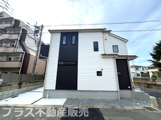 【外観】 | 現地写真。プラス不動産販売なら、現場の全ての棟をまとめてご見学頂けます。