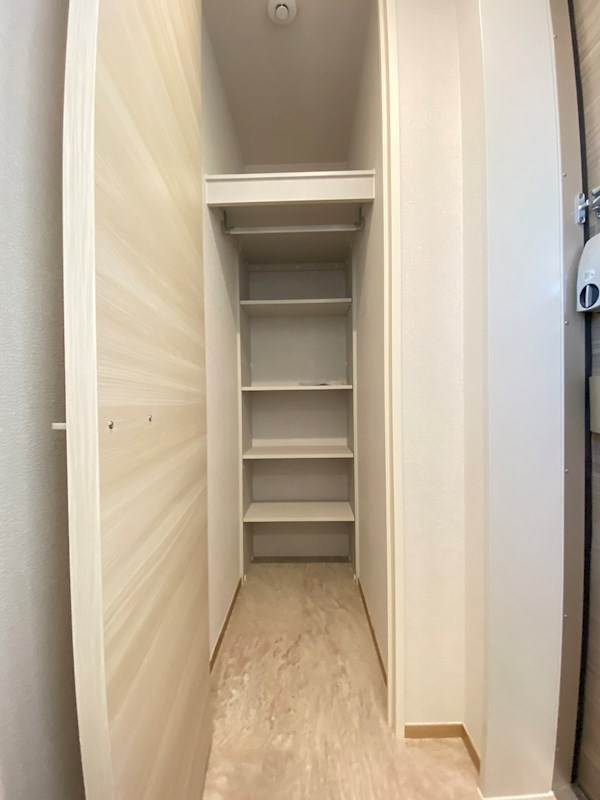 チェントロ彦右エ門の収納|シューズクロークです