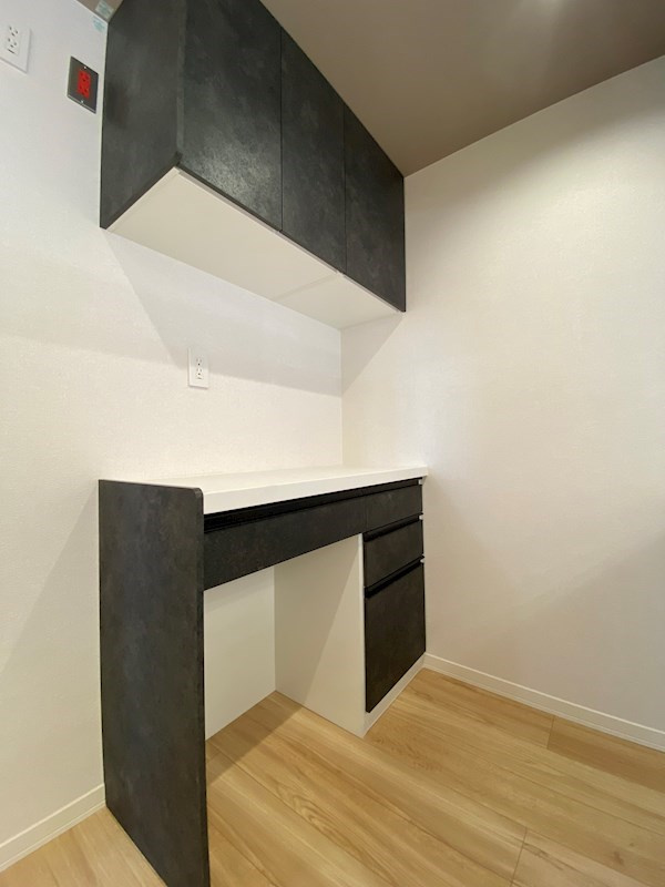 チェントロ彦右エ門のキッチン|キッチンの棚です