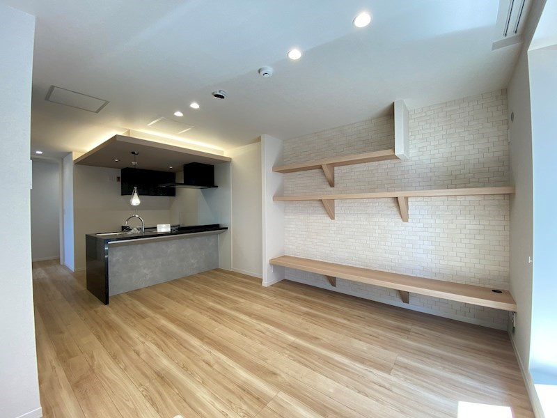 チェントロ彦右エ門の居間・リビング|１４．７帖洋室です