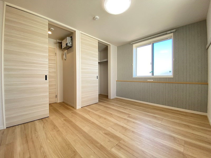 チェントロ彦右エ門の寝室|北側洋室です