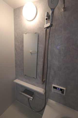 《仲介手数料無料》南区文蔵４丁目13-8新築一戸建てメルディアの浴室|撮影日 2025年11月20日 11:00 晴れ