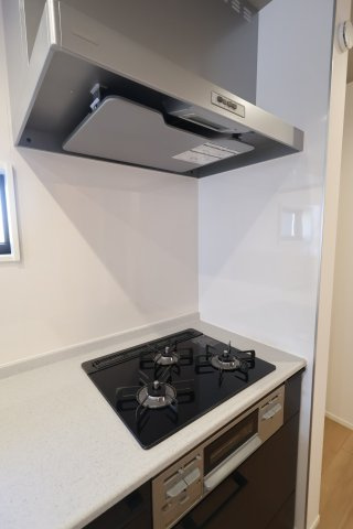 《仲介手数料無料》南区文蔵４丁目13-8新築一戸建てメルディアのキッチン|撮影日 2025年11月20日 11:00 晴れ