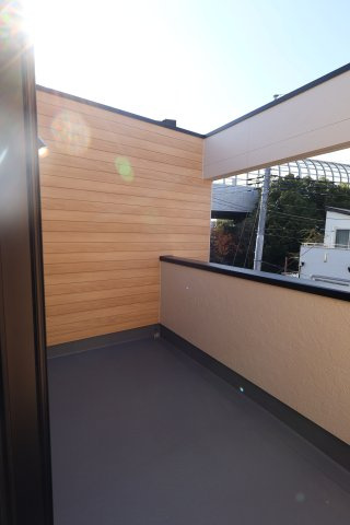 《仲介手数料無料》南区文蔵４丁目13-8新築一戸建てメルディアのバルコニー|撮影日 2025年11月20日 11:00 晴れ