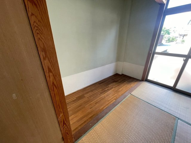 【その他】 | ファミールHIRO A | 光に包まれた、ぬくもりの和室