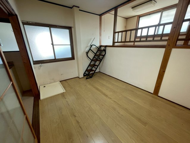 【居間・リビング】 | ファミールHIRO A | こじんまり、でも居心地はたっぷり