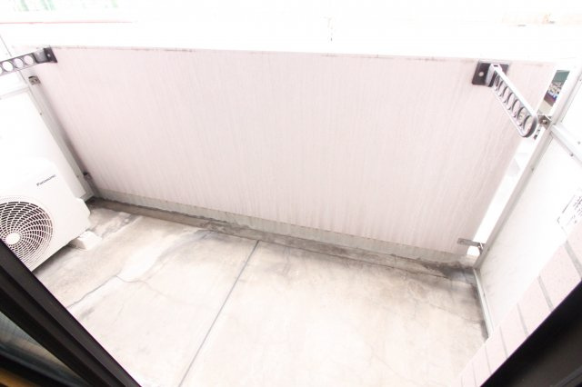 ビクトワール小阪のバルコニー