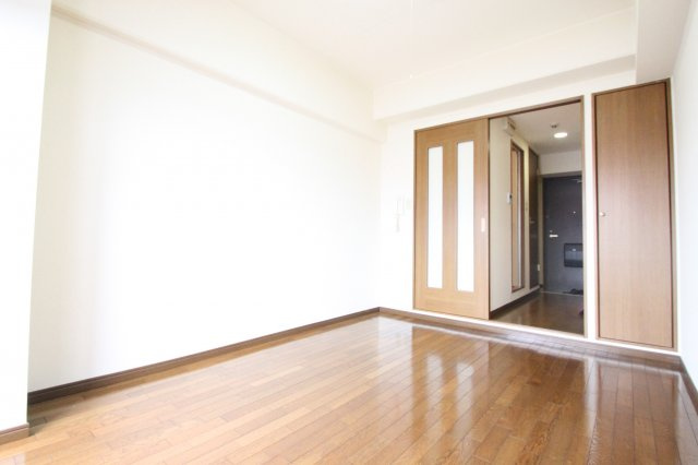 ビクトワール小阪の洋室