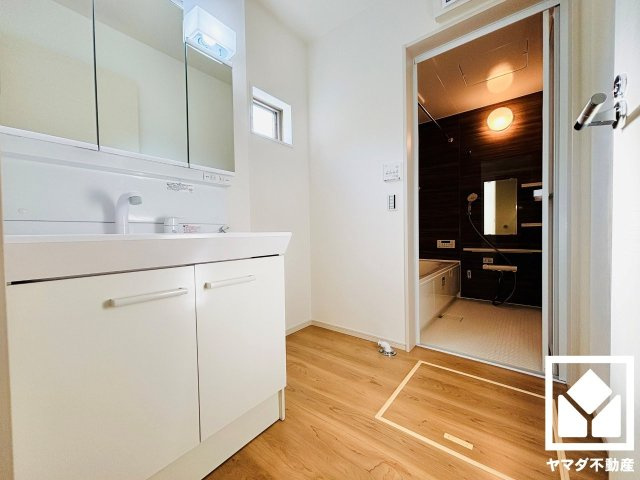 草津市上笠４丁目　2期　1号地の洗面所