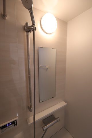 《仲介手数料無料》南区文蔵４丁目13-8新築一戸建てメルディアの浴室|撮影日 2025年11月20日 11:00 晴れ