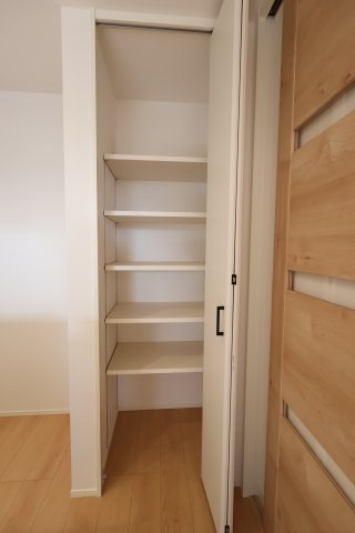 《仲介手数料無料》南区文蔵４丁目13-8新築一戸建てメルディアの収納|撮影日 2025年11月20日 11:00 晴れ