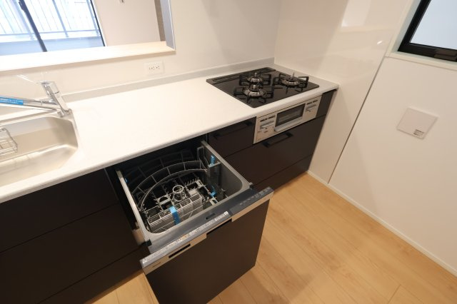 《仲介手数料無料》南区文蔵４丁目13-8新築一戸建てメルディアのキッチン|撮影日 2025年11月20日 11:00 晴れ