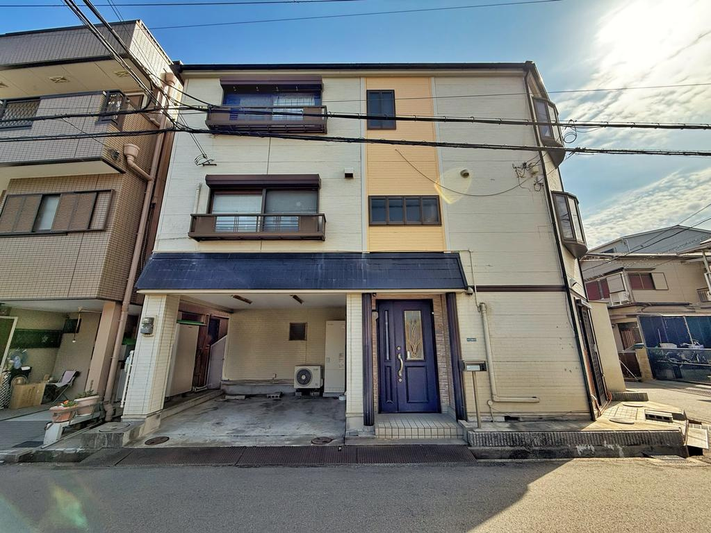 吹田市吹東町　中古戸建の外観