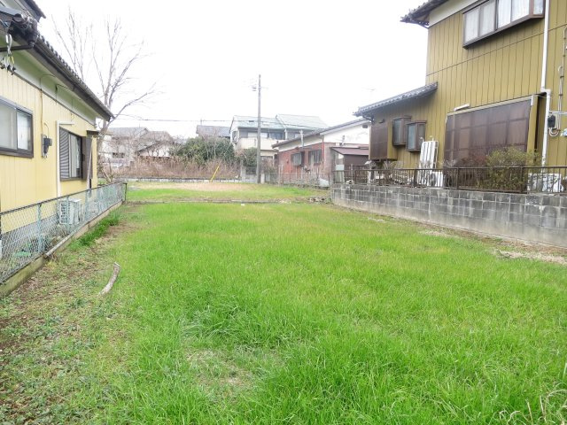 小坂町土地の周辺|建築条件なしのため、お好きなハウスメーカーでの建築が可能