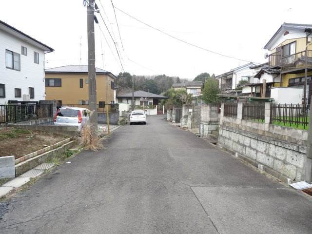 小坂町土地の前面道路含む現地写真|前面道路含む現地写真