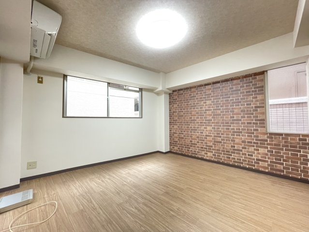 グローバル八戸ノ里Ⅱの居間・リビング