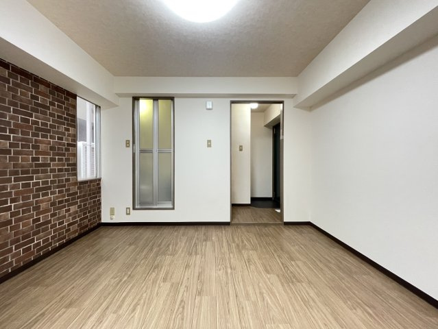 グローバル八戸ノ里Ⅱの居間・リビング