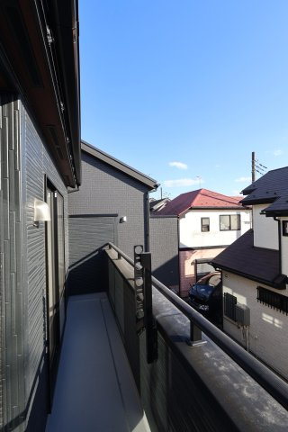 《仲介手数料無料》岩槻区上里１丁目4-18(2号棟)新築一戸建てブルーミングガーデンのバルコニー