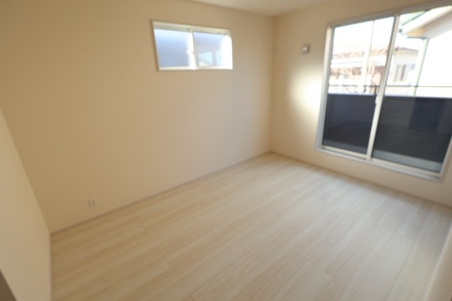 《仲介手数料無料》岩槻区上里１丁目4-18(2号棟)新築一戸建てブルーミングガーデンの洋室