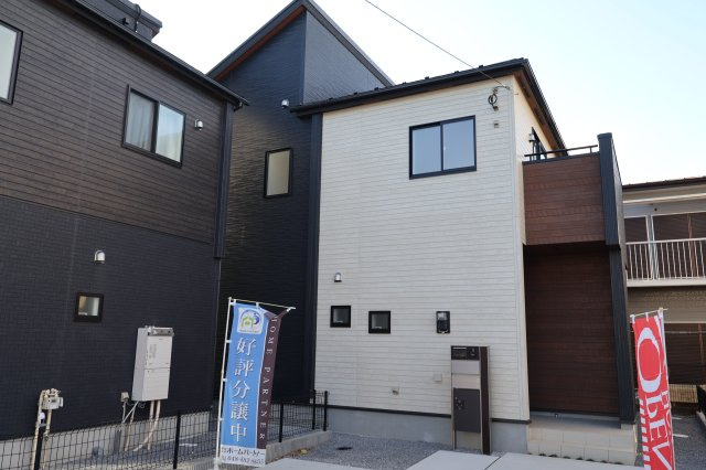 《仲介手数料無料》岩槻区上里１丁目4-18(2号棟)新築一戸建てブルーミングガーデンの外観