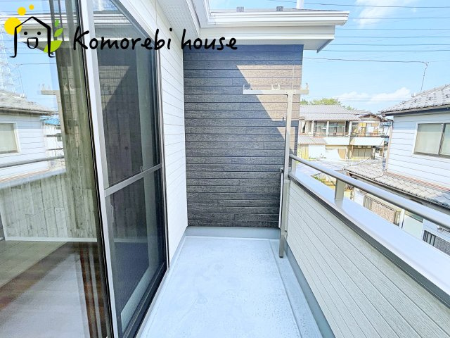 上尾市大字西門前　中古一戸建てのバルコニー|外からの目が気にならないバルコニーで洗濯物が干せます