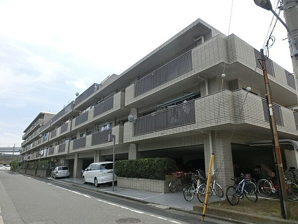 西葛西パーク・ホームズの外観