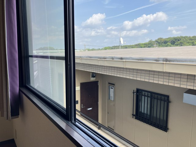 勇建ビルのバルコニー