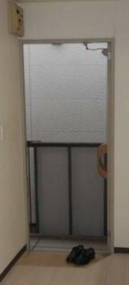 中野区若宮１丁目のアパートの玄関