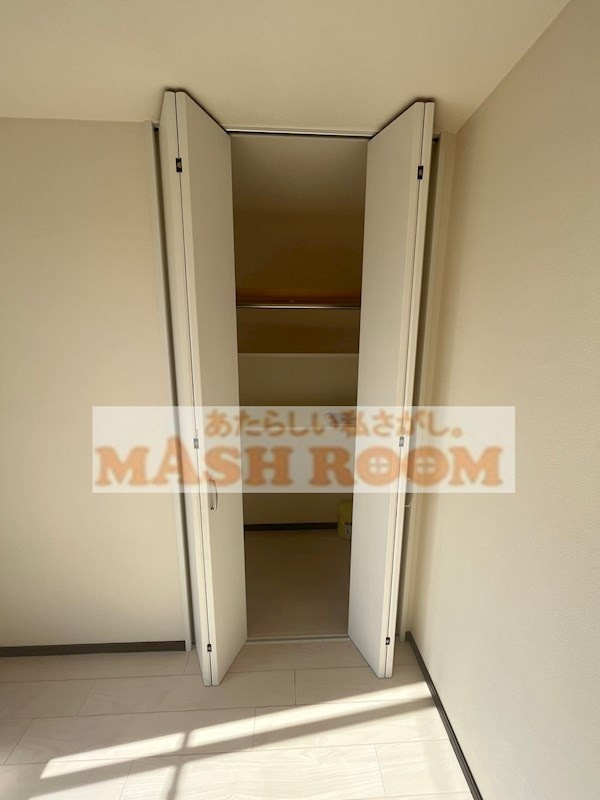 中野区若宮１丁目のアパートの収納