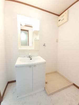 【洗面所】 | アンソレイユＴＮ | 脱衣スペースもあります