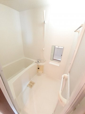 【浴室】 | アンソレイユＴＮ | ゆったり過ごせるお風呂です