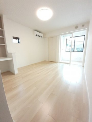 【内装】 | 鈴蘭館Ⅲ | 明るい色調の室内です