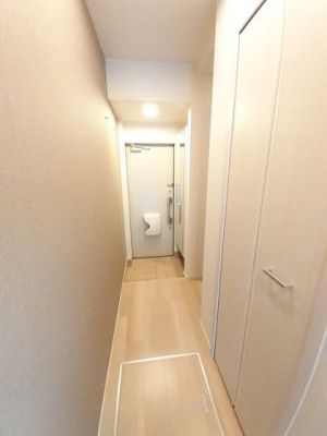 【玄関】 | 鈴蘭館Ⅲ | 明るい玄関です