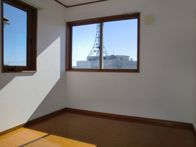 【洋室】 | ヒルサイドハウス | ＜ヒルサイドハウス＞