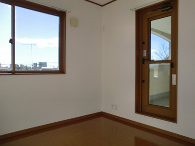 【洋室】 | ヒルサイドハウス | ＜ヒルサイドハウス＞