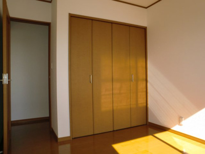 【洋室】 | ヒルサイドハウス | ＜ヒルサイドハウス＞