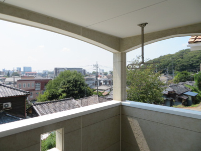 【バルコニー】 | ヒルサイドハウス | ＜ヒルサイドハウス＞