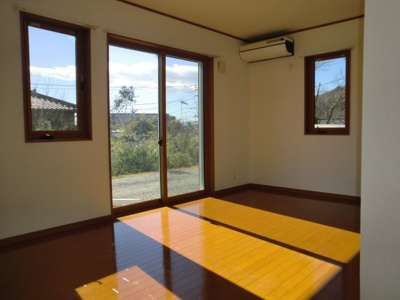 【居間・リビング】 | ヒルサイドハウス | ＜ヒルサイドハウス＞