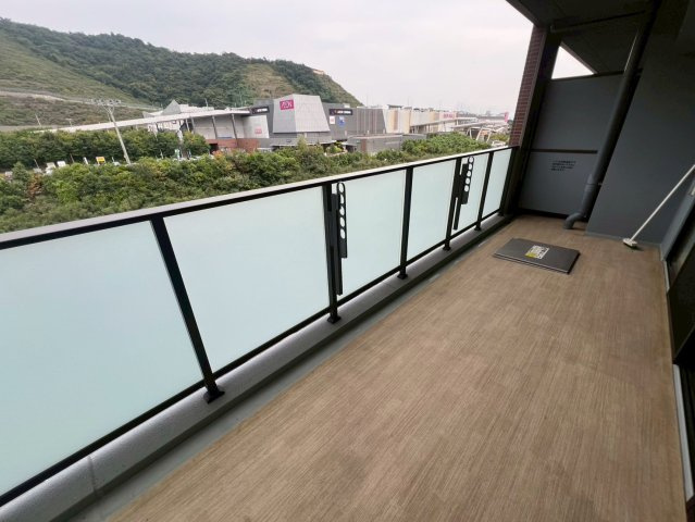 シャリエ和歌山大学前ヴェリテのバルコニー