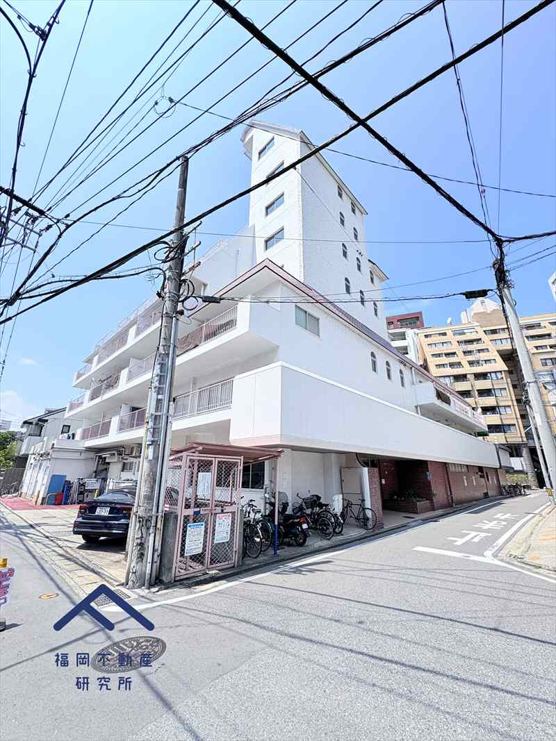 トーカンマンション警固・内野警固ビルの外観