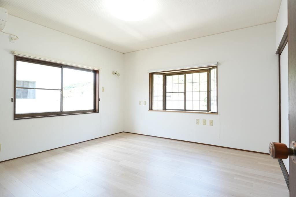 六十谷戸建の内装