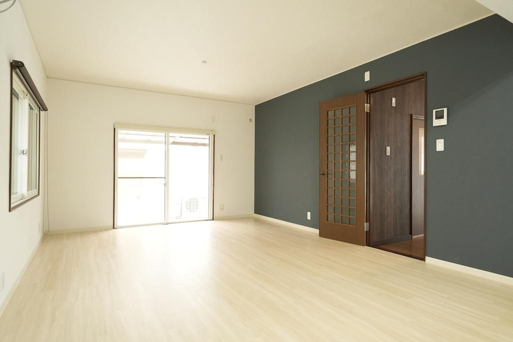 六十谷戸建の居間・リビング