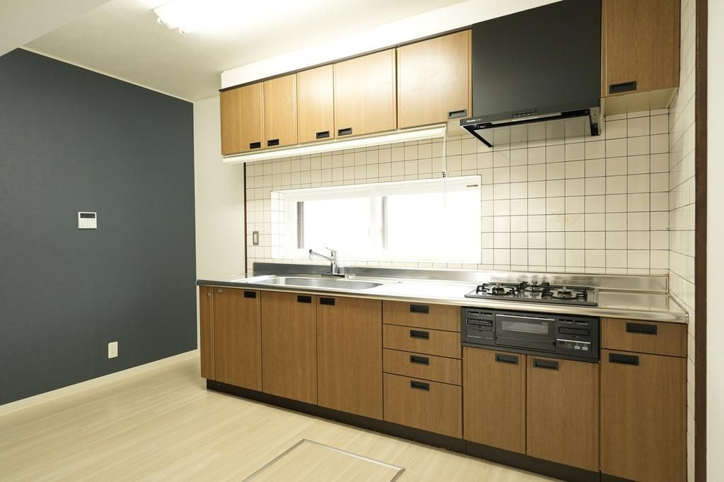 六十谷戸建のキッチン