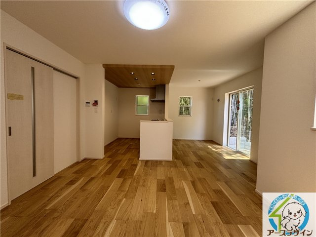 神戸市西区押部谷町西盛の新築一戸建の居間・リビング