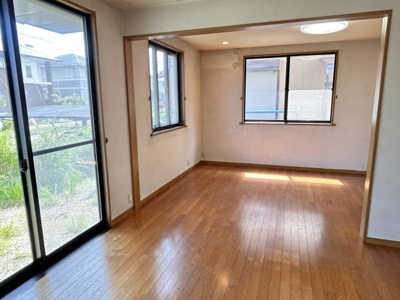 【居間・リビング】 | 四日市市桜新町１丁目 | ＬＤＫ