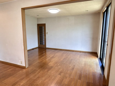 【居間・リビング】 | 四日市市桜新町１丁目 | ＬＤＫ