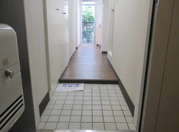 ハウゼ芦屋の玄関